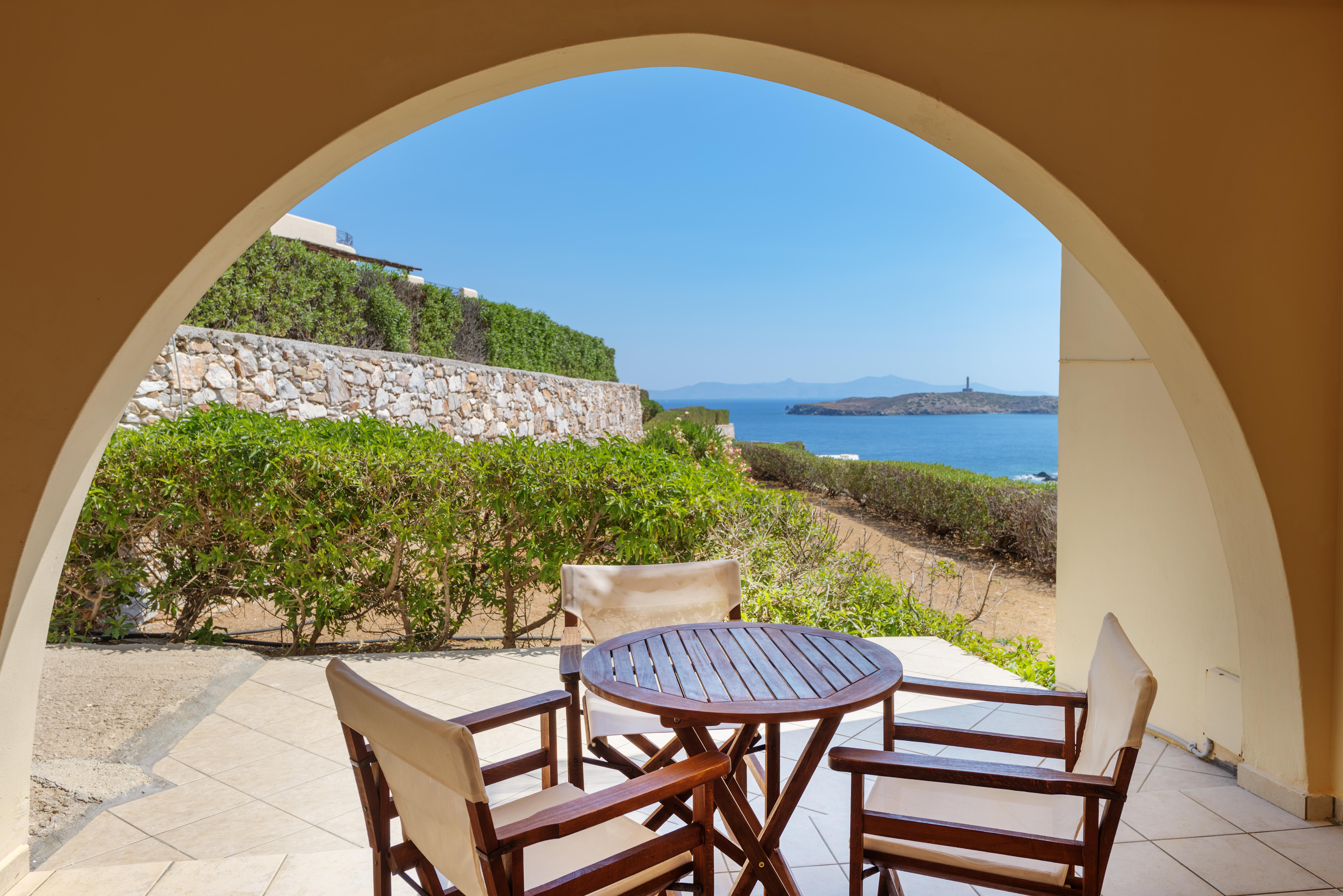 Sunrise Beach Suites Азолимнос Екстериор снимка