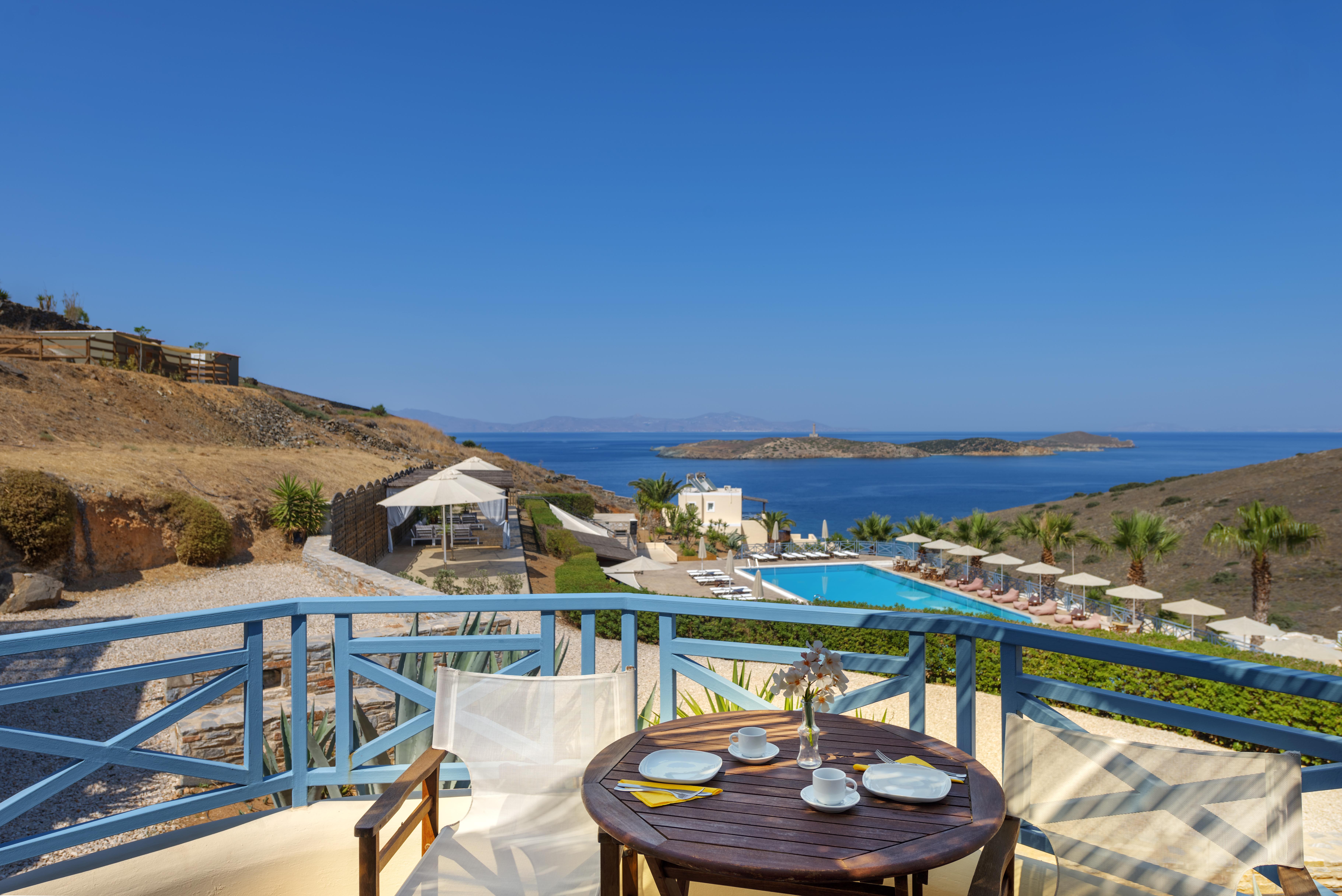 Sunrise Beach Suites Азолимнос Екстериор снимка