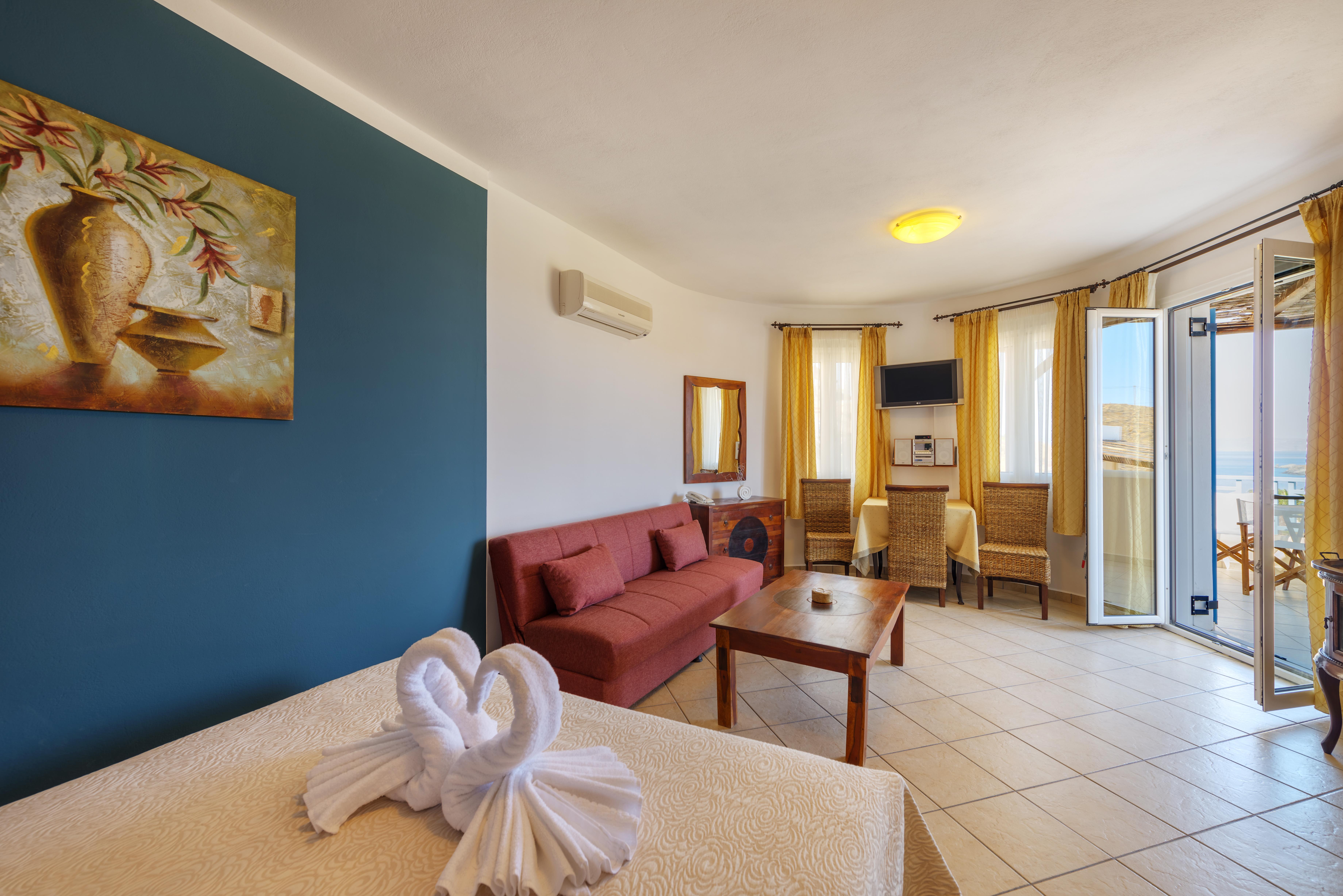 Sunrise Beach Suites Азолимнос Екстериор снимка