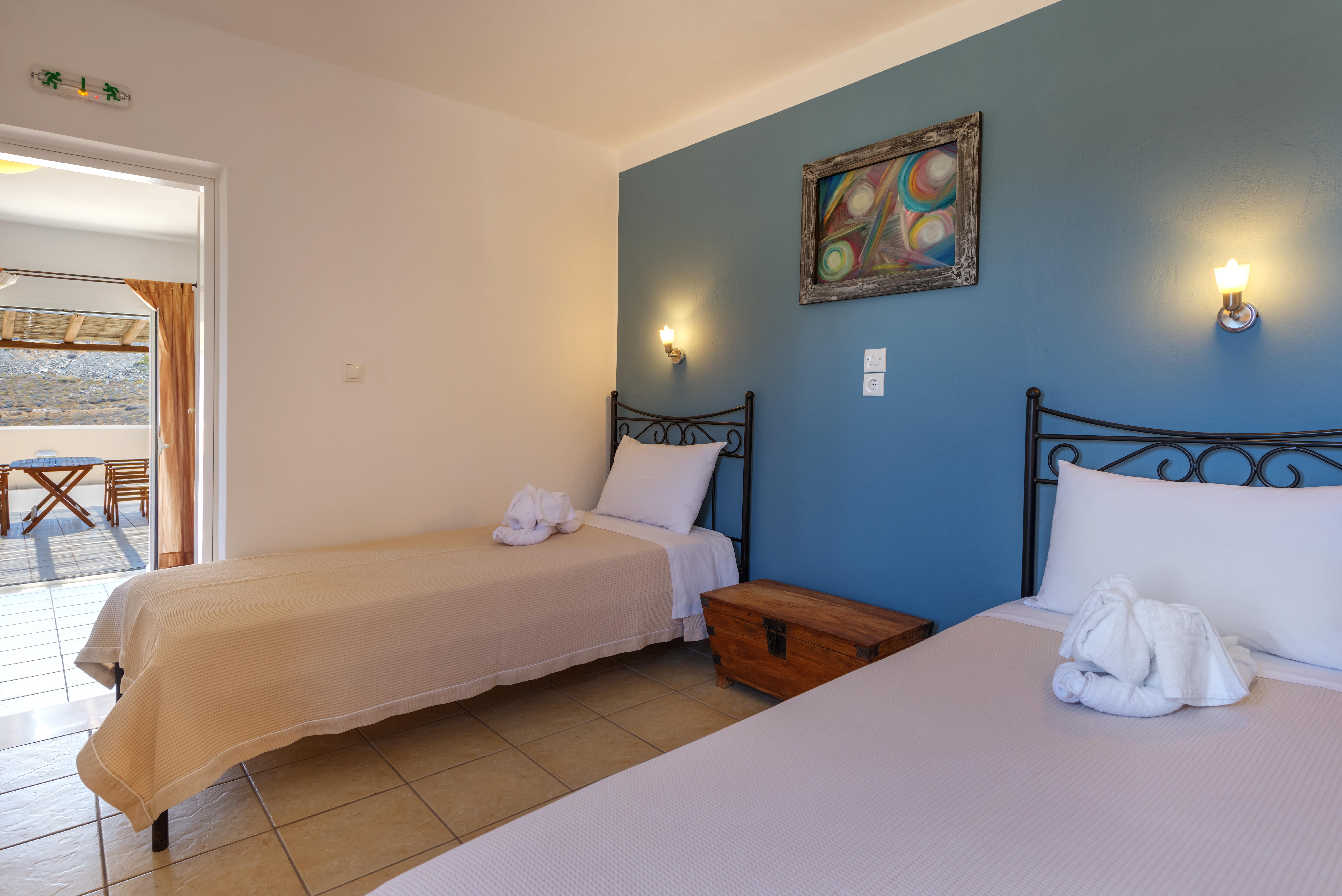 Sunrise Beach Suites Азолимнос Екстериор снимка