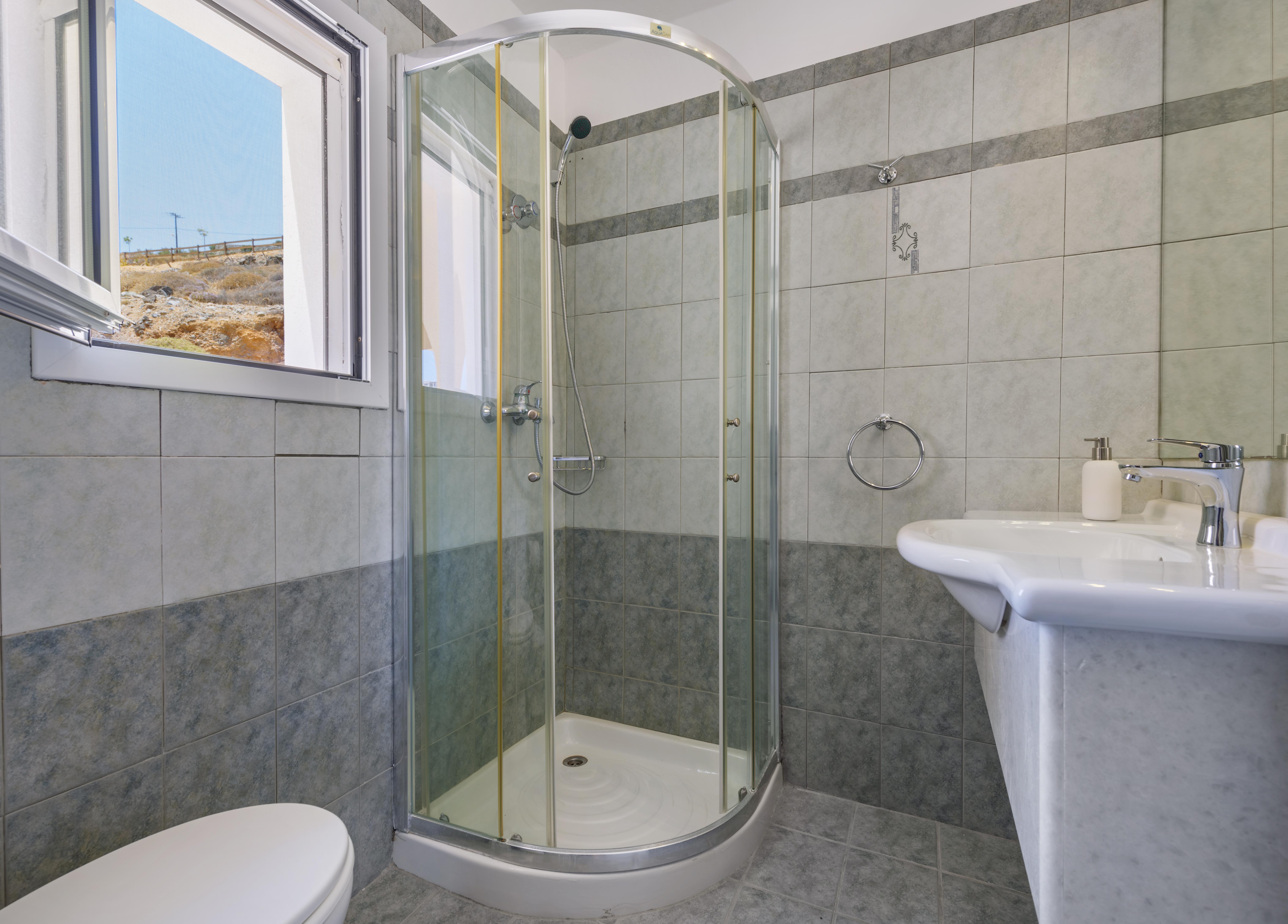Sunrise Beach Suites Азолимнос Екстериор снимка