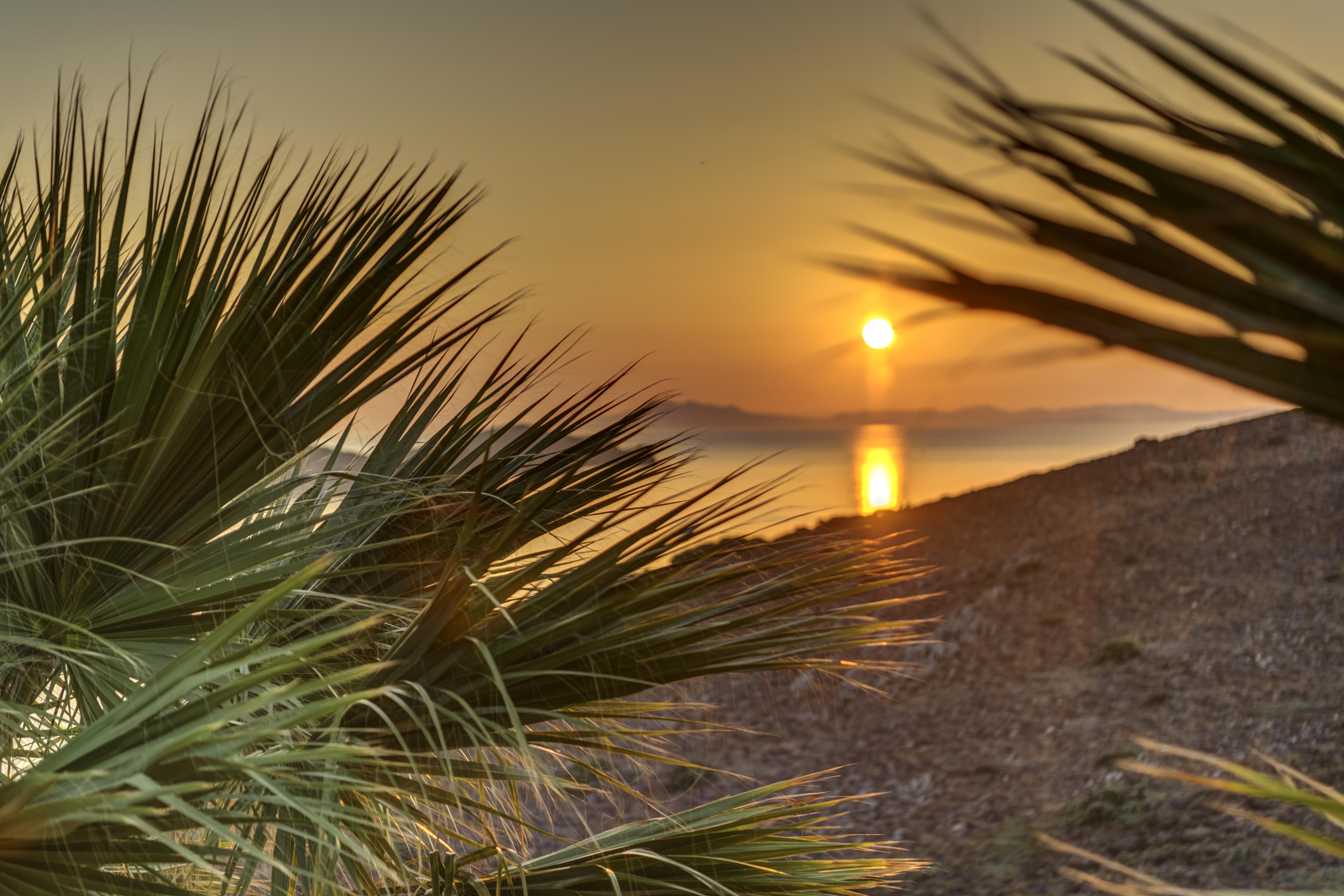 Sunrise Beach Suites Азолимнос Екстериор снимка