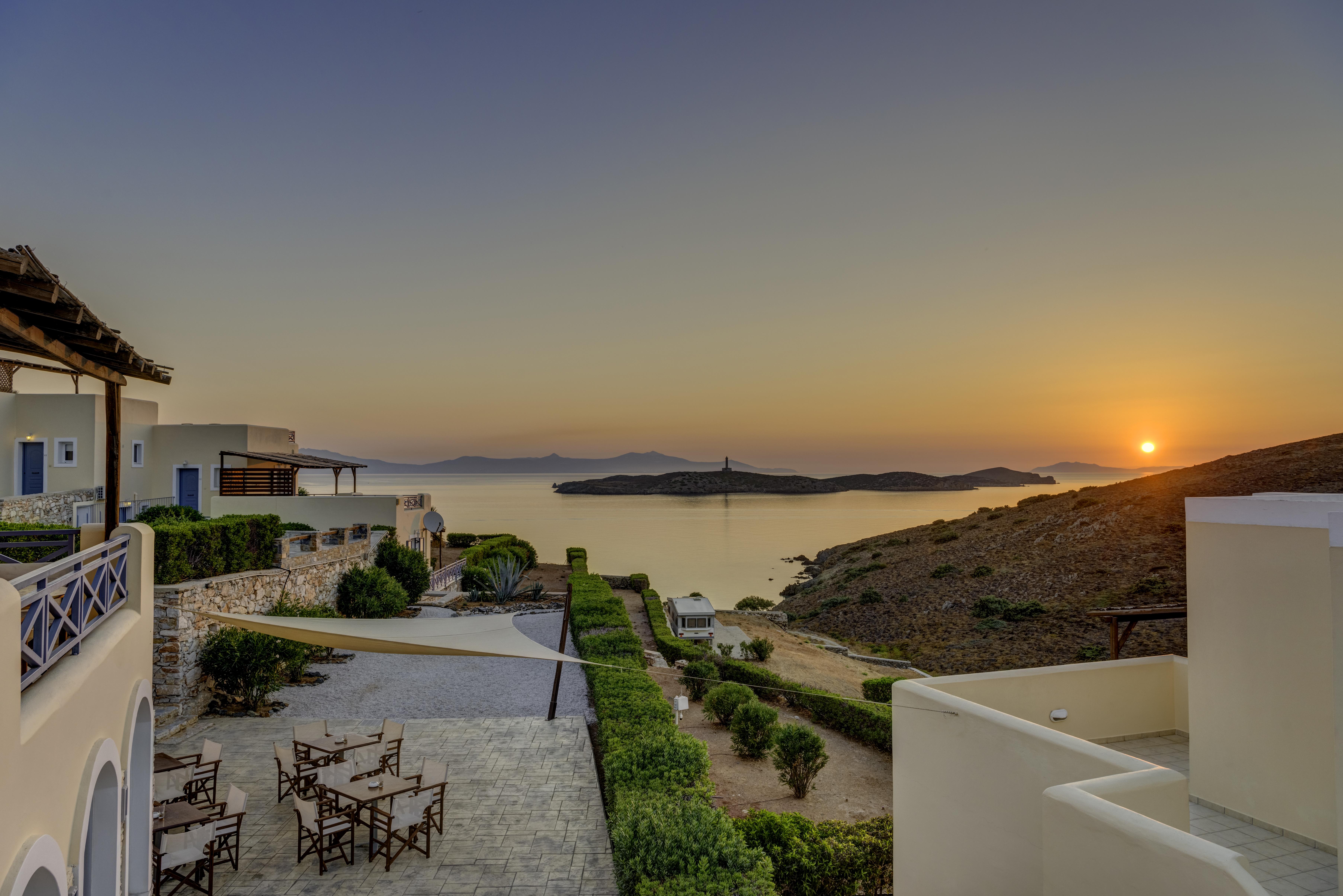 Sunrise Beach Suites Азолимнос Екстериор снимка